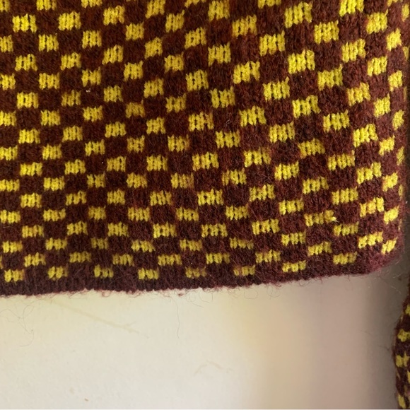 size medium Zara wine and chartreuse sweater with cutout - Picture 5 of 7